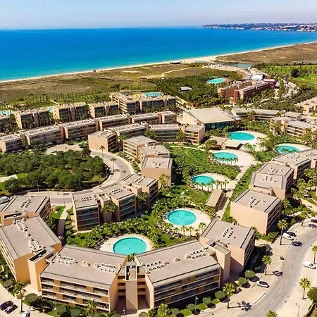 Salgados House 2-bedroom & 7 Pools *