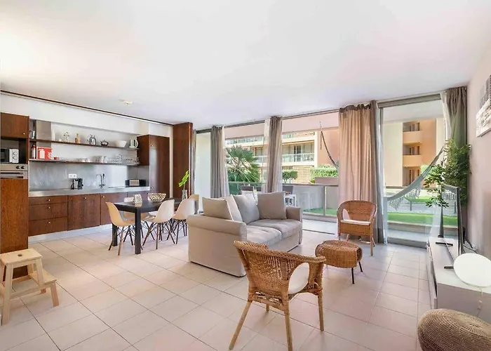 Salgados House 2-bedroom & 7 Pools