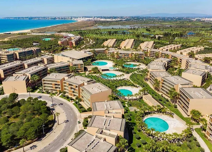 Salgados House 2-bedroom & 7 Pools 아파트 *