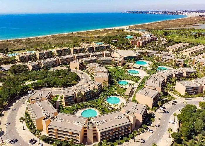 Salgados House 2-bedroom & 7 Pools *