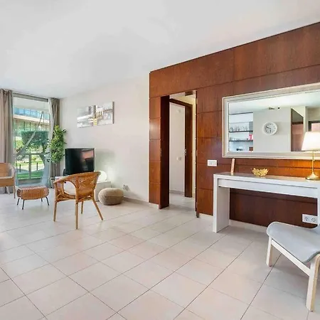 דירה Salgados House 2-bedroom & 7 Pools