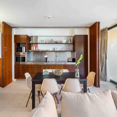 Salgados House 2-bedroom & 7 Pools דירה גיאה